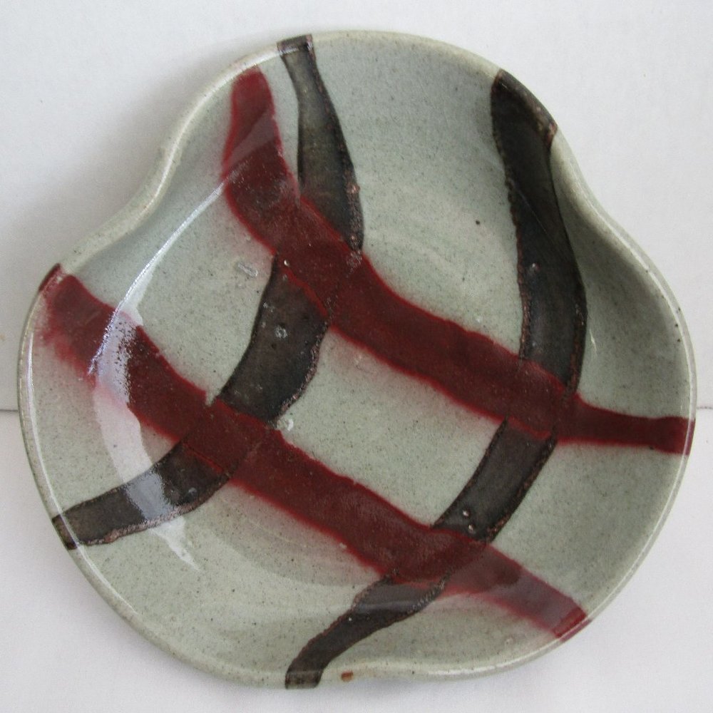 Vintage Art Pottery Handmade Trinket / Fruit Bowl Well-Made 9-3/4" Inch